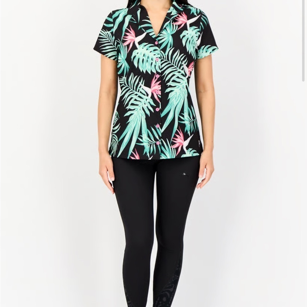 Puma  Shirt Women Sportswear Fit Short Sleeve Outdoor Camp Shirt, Multicolor